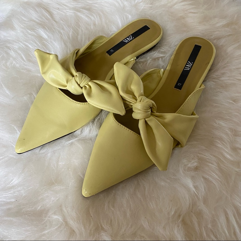 Pale yellow real leather Zara slides with bow detail